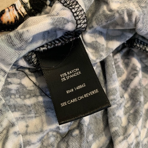 LoveSick Multi-Color Abstract Print Romper - Size 1 - Picture 2 of 8